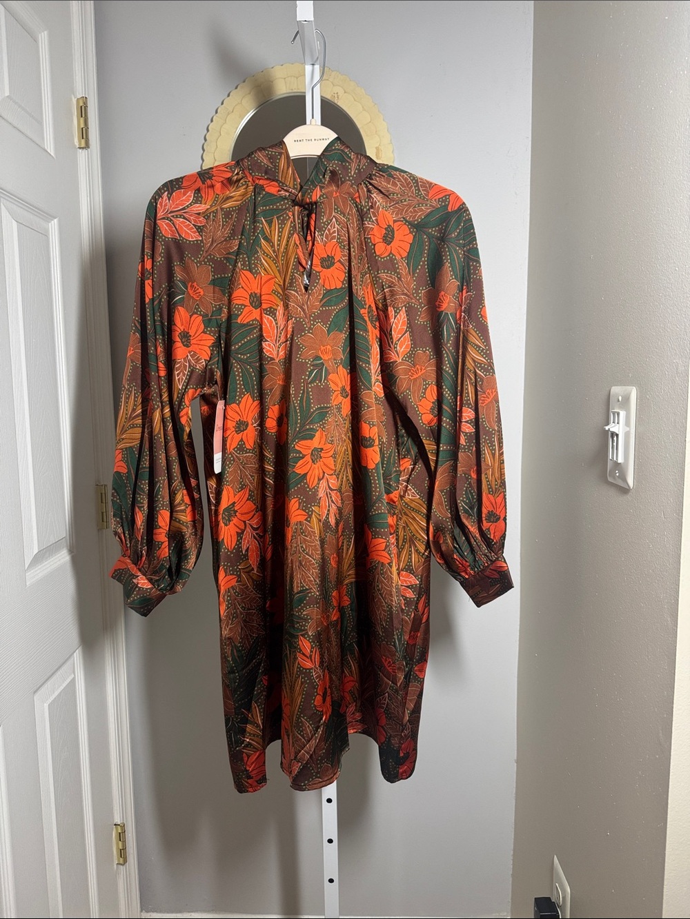 NWT ODDY Fall Brown Green & Orange Floral Long-Sleeve Tie-Neck Mini Dress Small